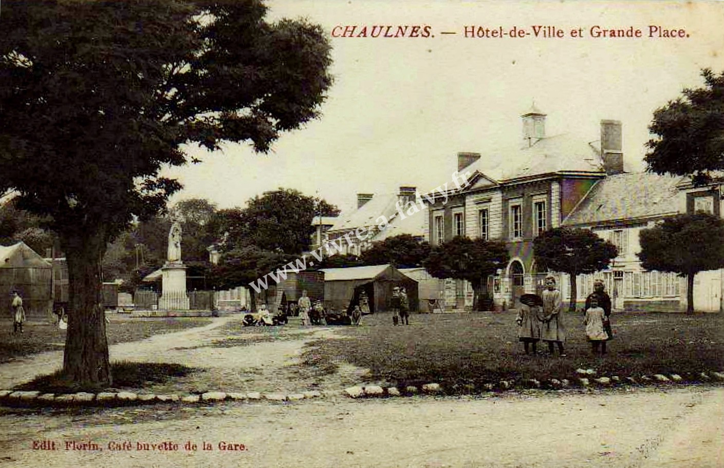1 chaulnes hotel de ville grande place