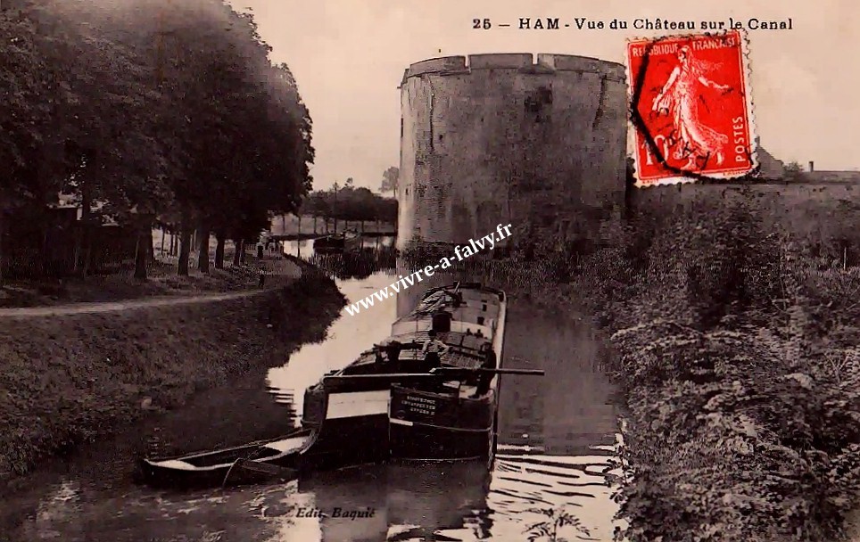1 ham vue du chateau sur le canal