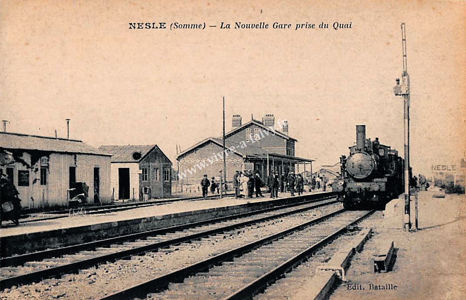 1 nesle la nouvelle gare prise du quai
