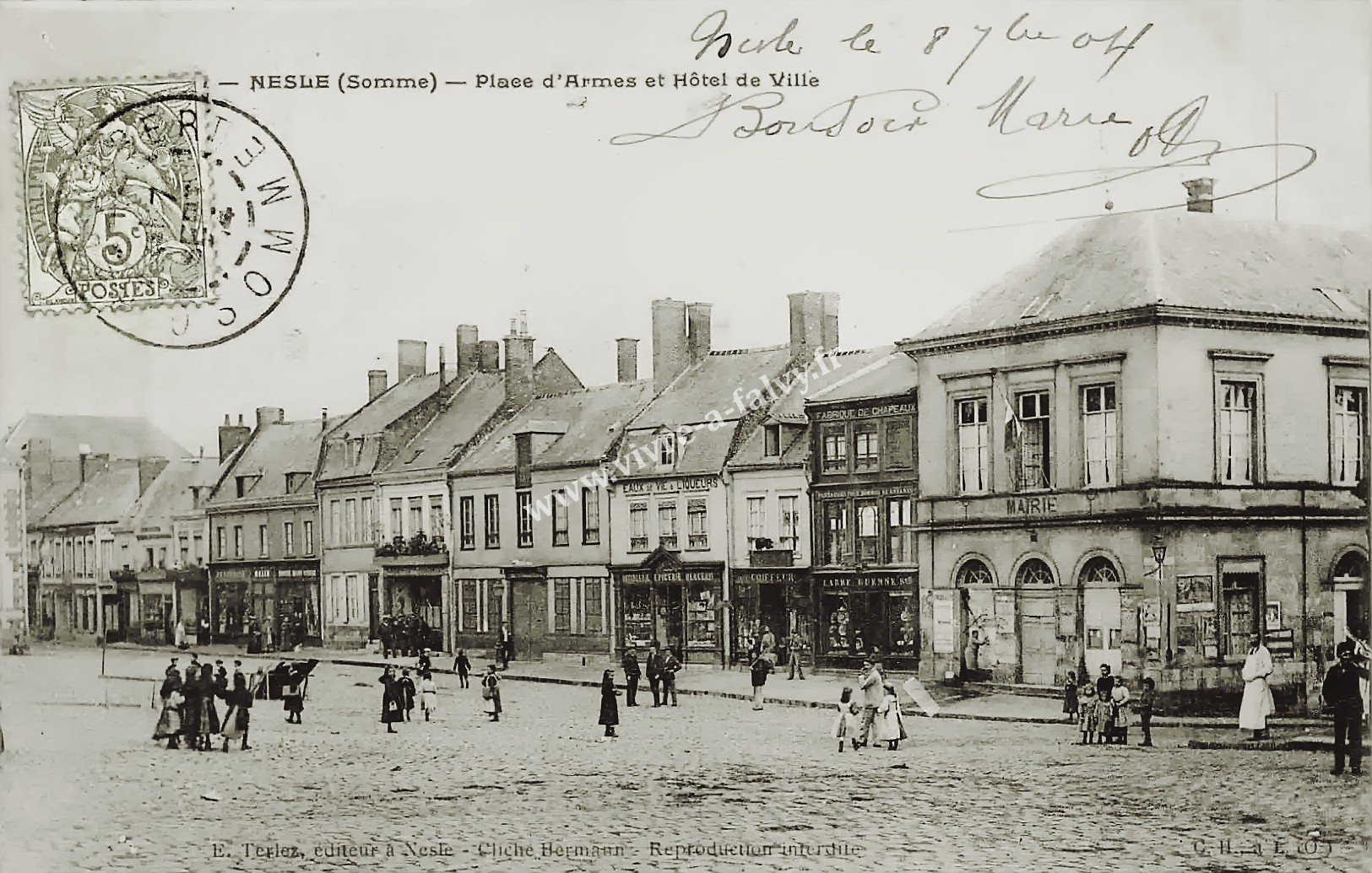 1 nesle place d armes et hotel de ville