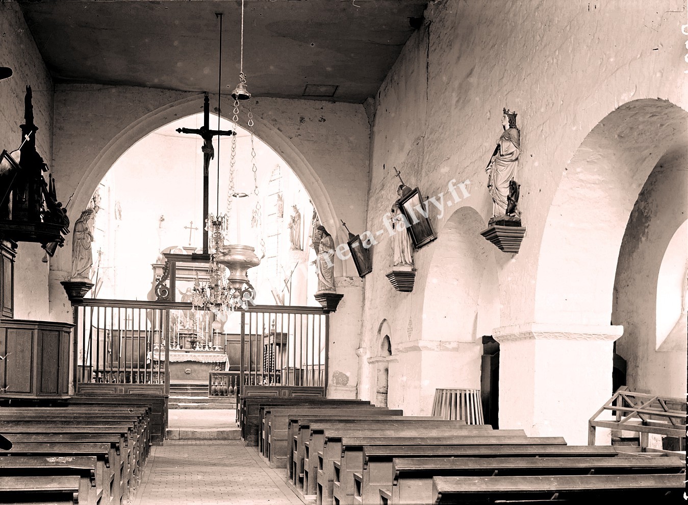 1 pargny l eglisee interieur nef