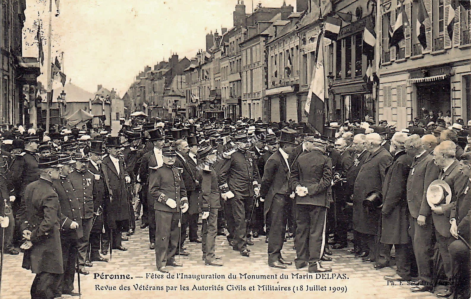 1 peronne 1909 inauguration monument marin delpas 1