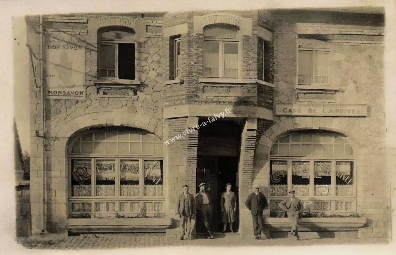1 peronne cafe de l arrivee 1