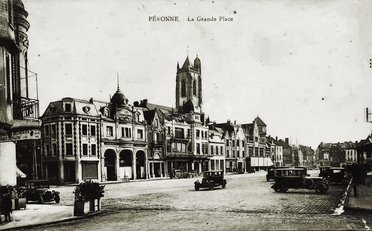 1 peronne la grande place 1