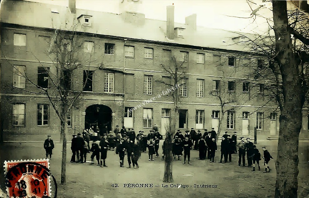 1 peronne le college interieur 1