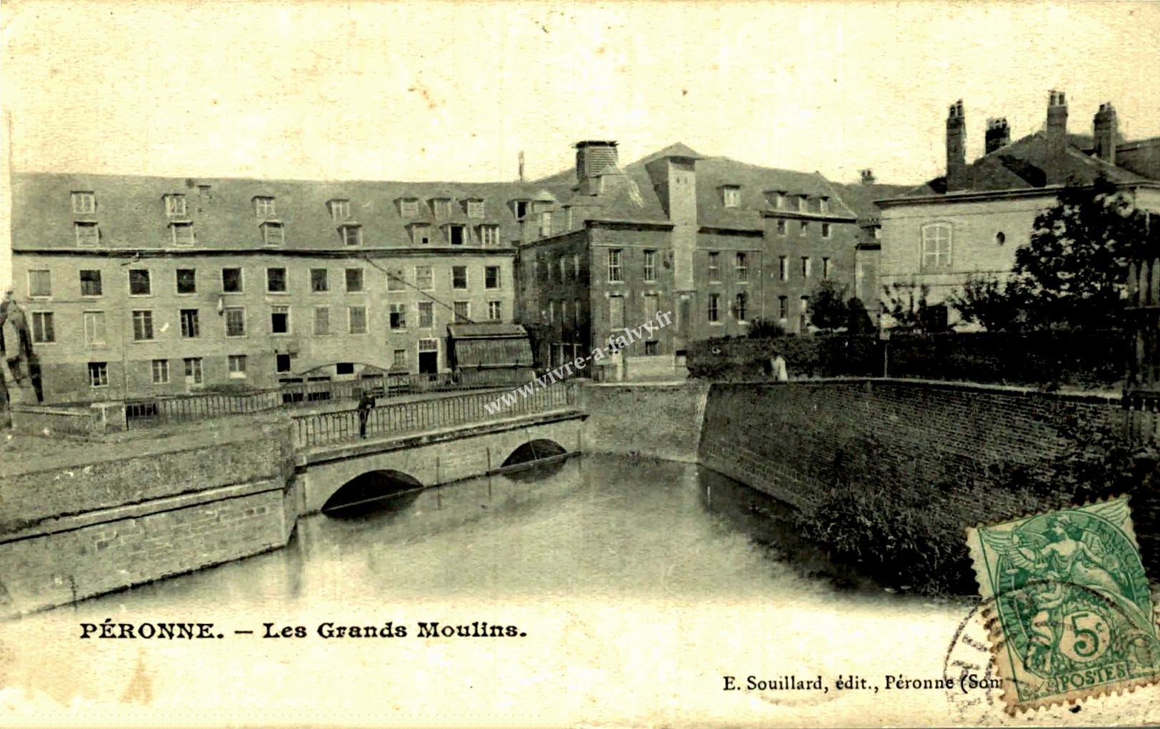 1 peronne les grands moulins 26