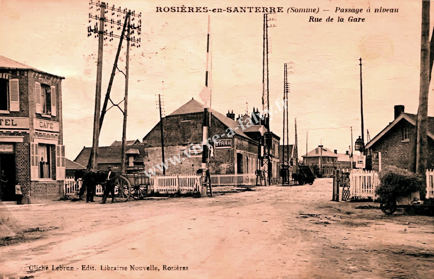 1 rosieres en santerre passage a niveau rue de la gare