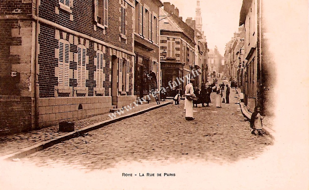 1 roye la rue de paris