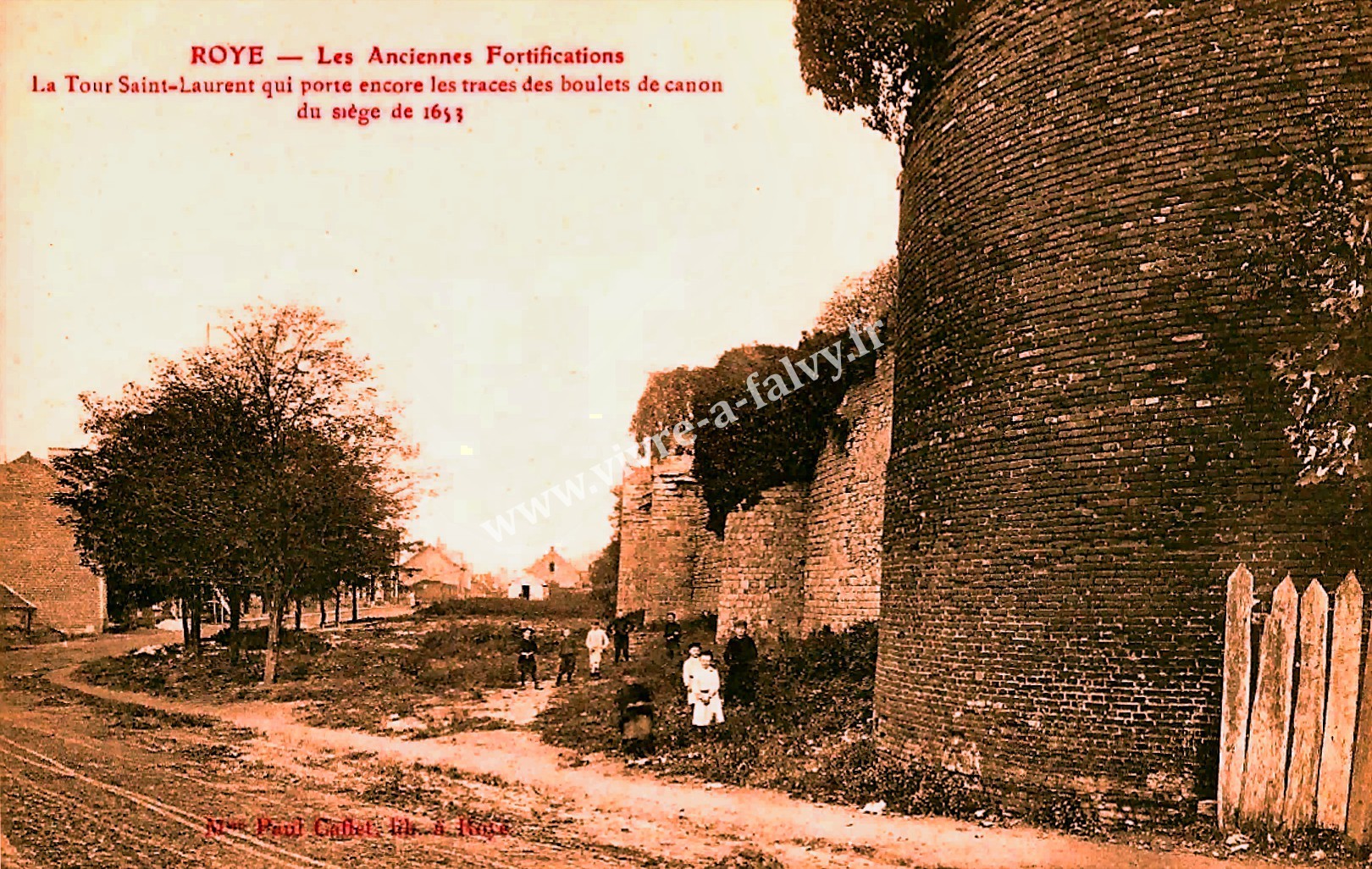 1 roye les anciennes fortifications la tour s laurent