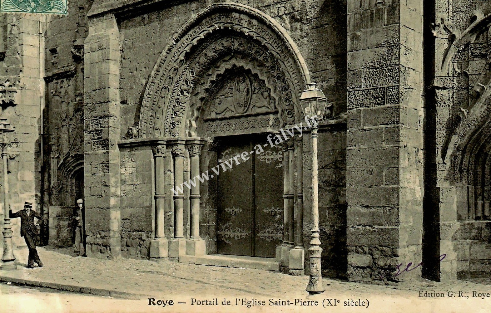 1 roye portail de l eglise st pierre 2