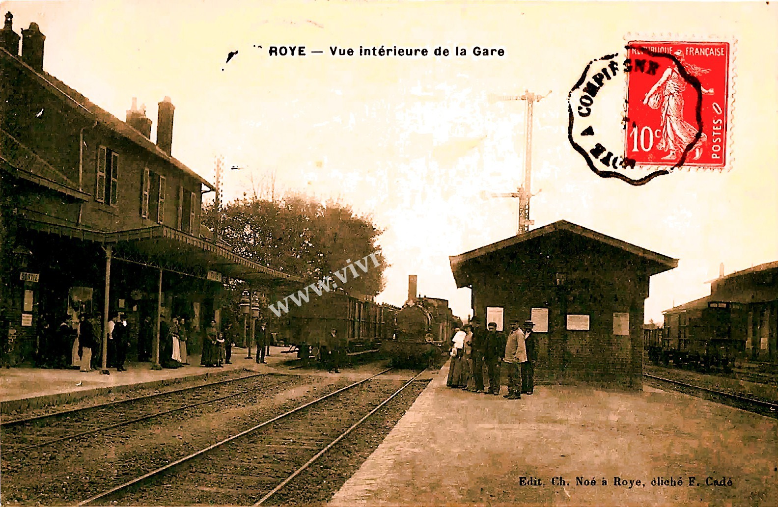 1 roye vue interieure de la gare