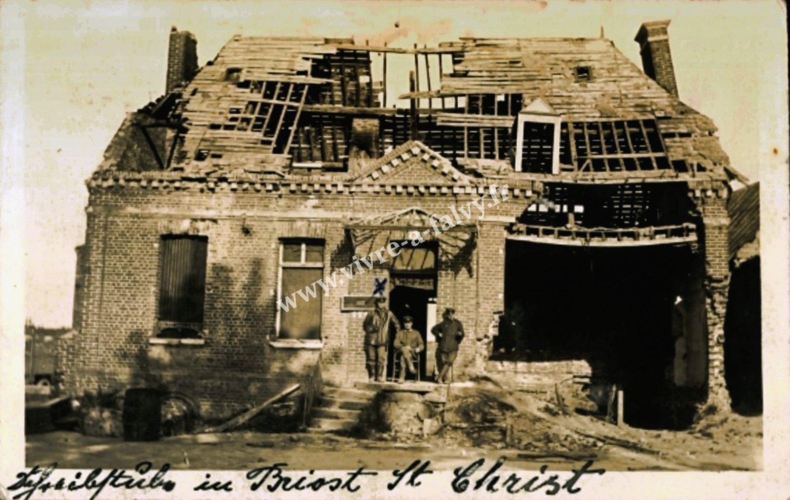 1 saint christ briost zerstortes haus soldaten kriegszerstorungen
