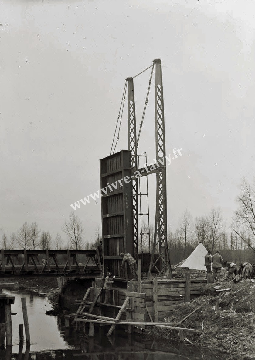 2 bethencourt construction pont levant par le genie 3