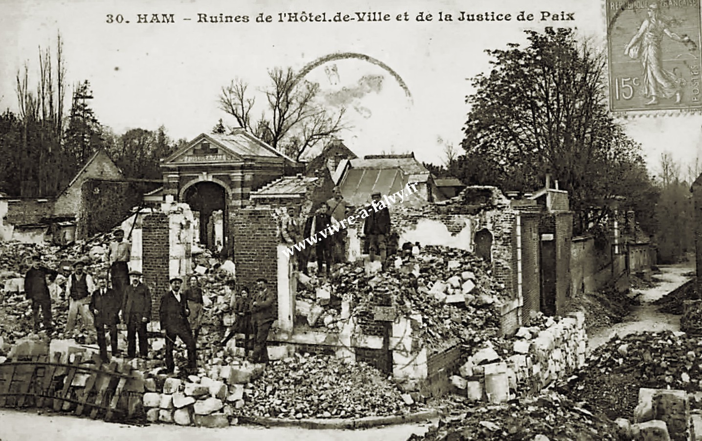 2 ham ruines hotel de ville de la justice de paix
