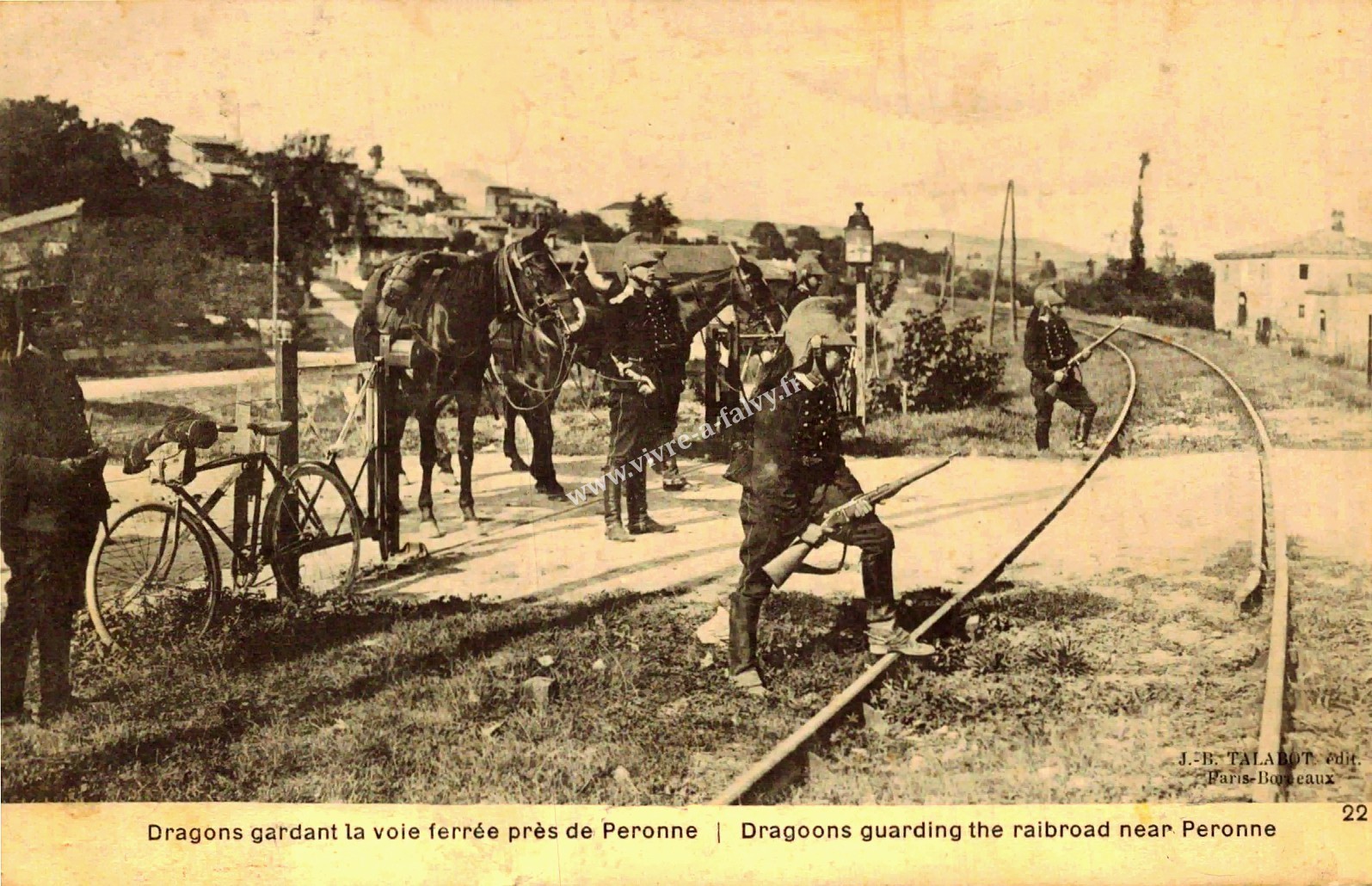 2 peronne 1911 dragons gardant la voie ferree 1