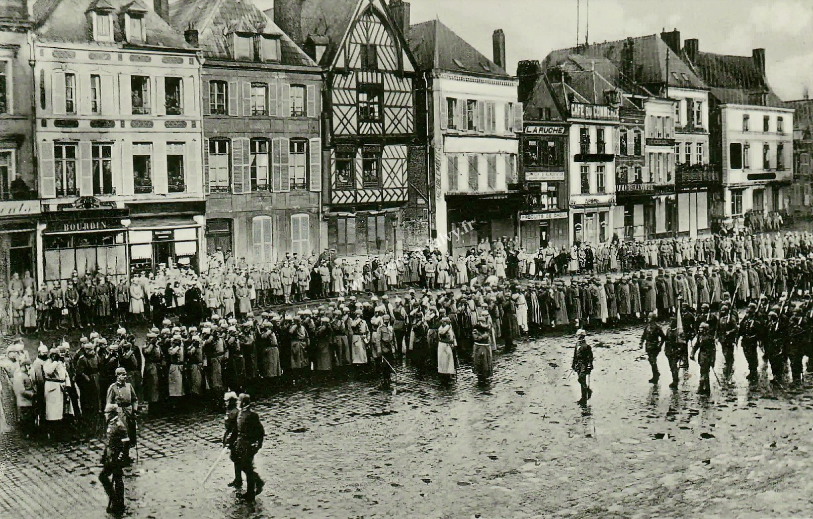 2 peronne 1915 parade allemande avec s m konig ludwig iii 1