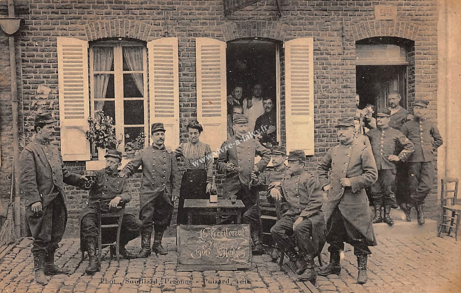 2 peronne pause soldats francais 1