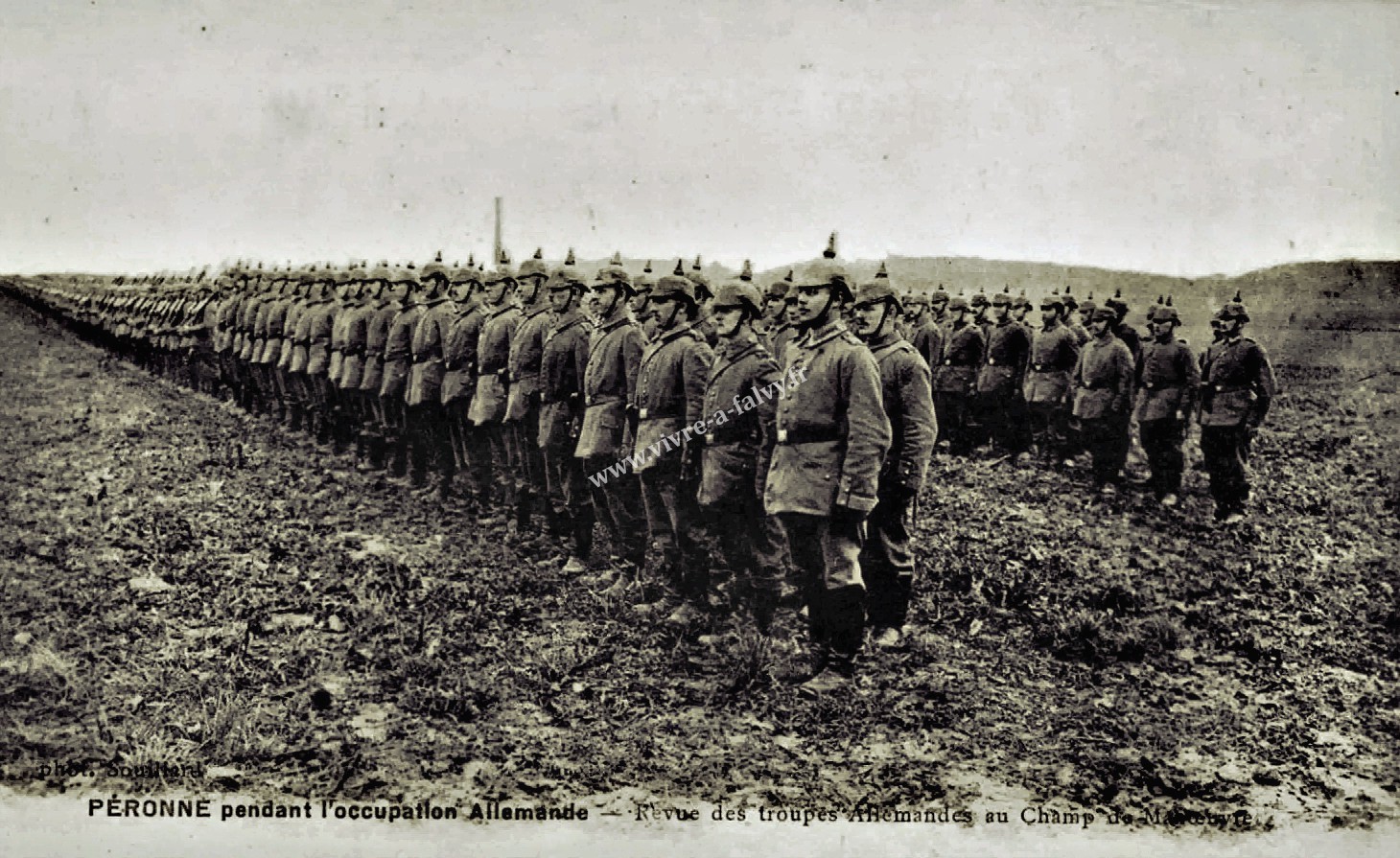 2 peronne revue des troupes allemandes au champ de manoeuvre 1