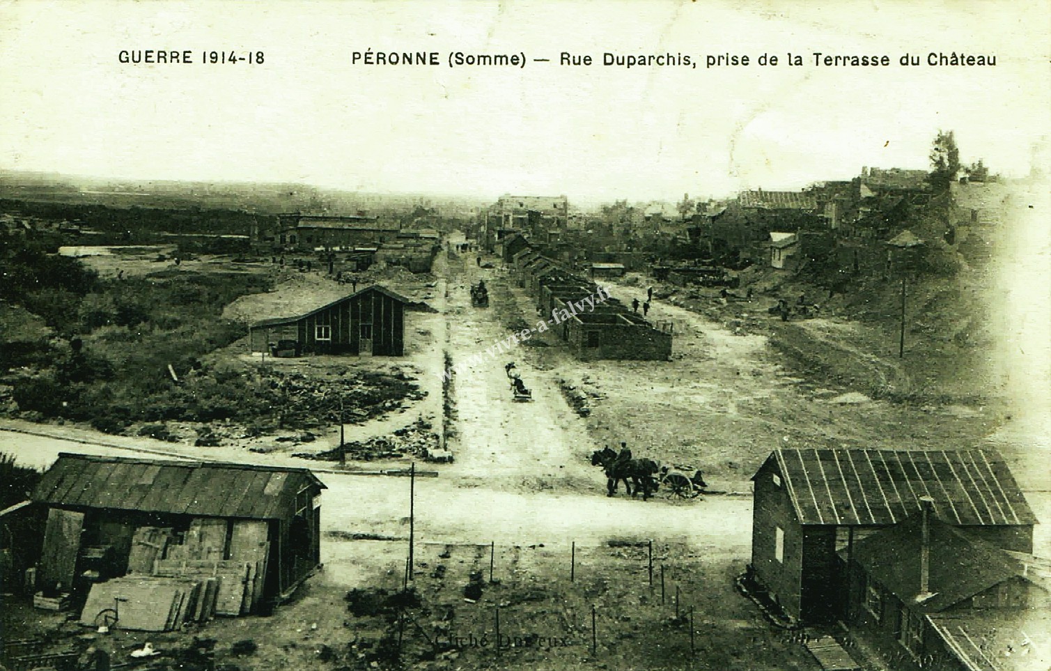 2 peronne rue duparchis prise de la terrasse du chateau 1