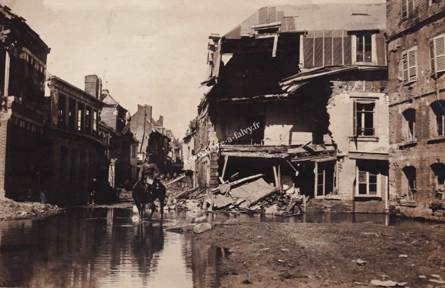 2 peronne rue en ruines 2 1