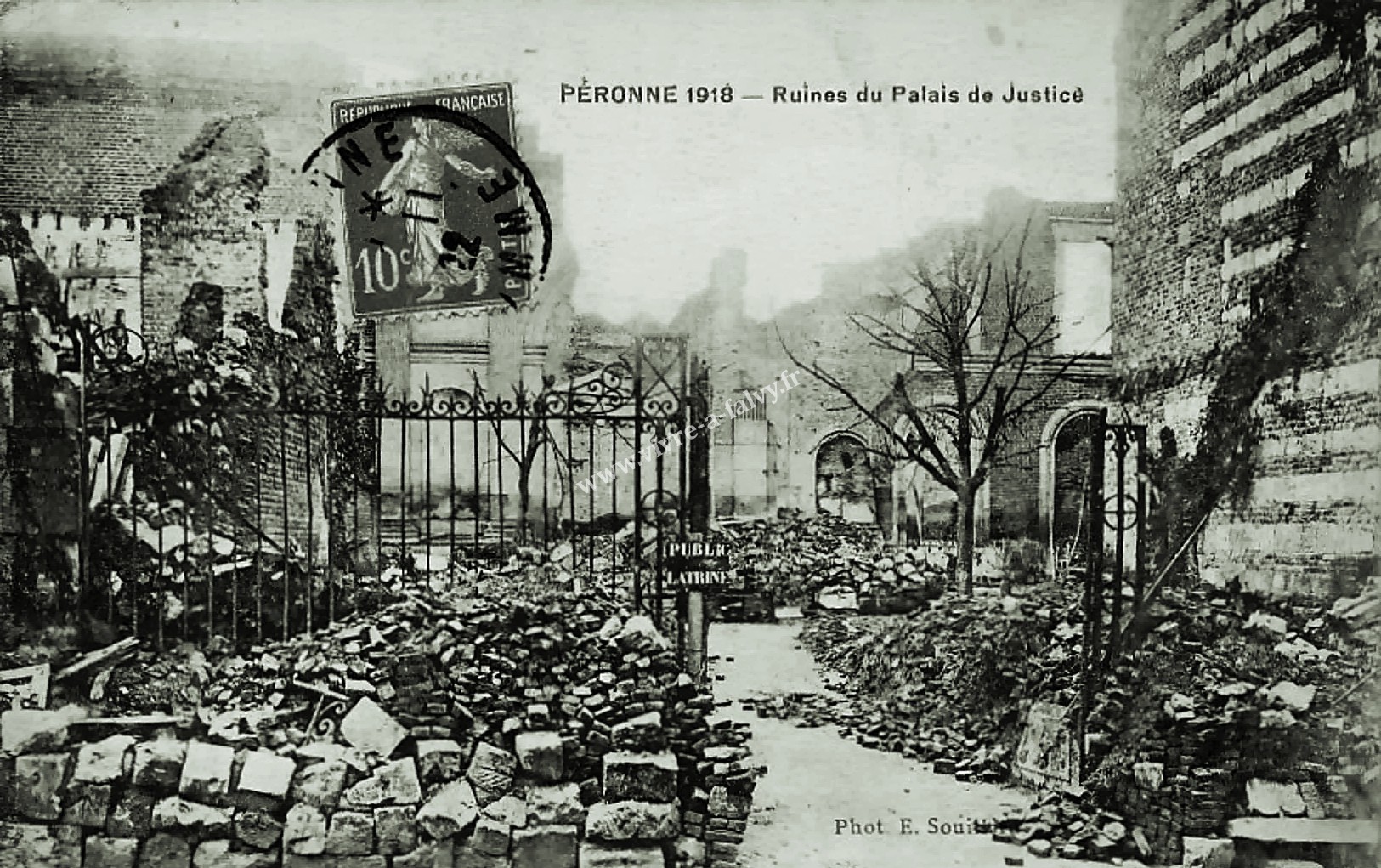 2 peronne ruines du palais de justice 1