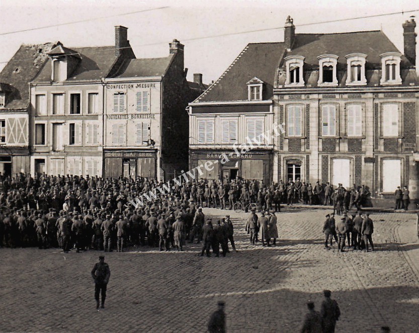 2 roye 1915 place d armes soldats allemands