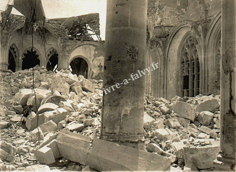 2 roye aout 1918 photo allemande ruines de l eglise 2