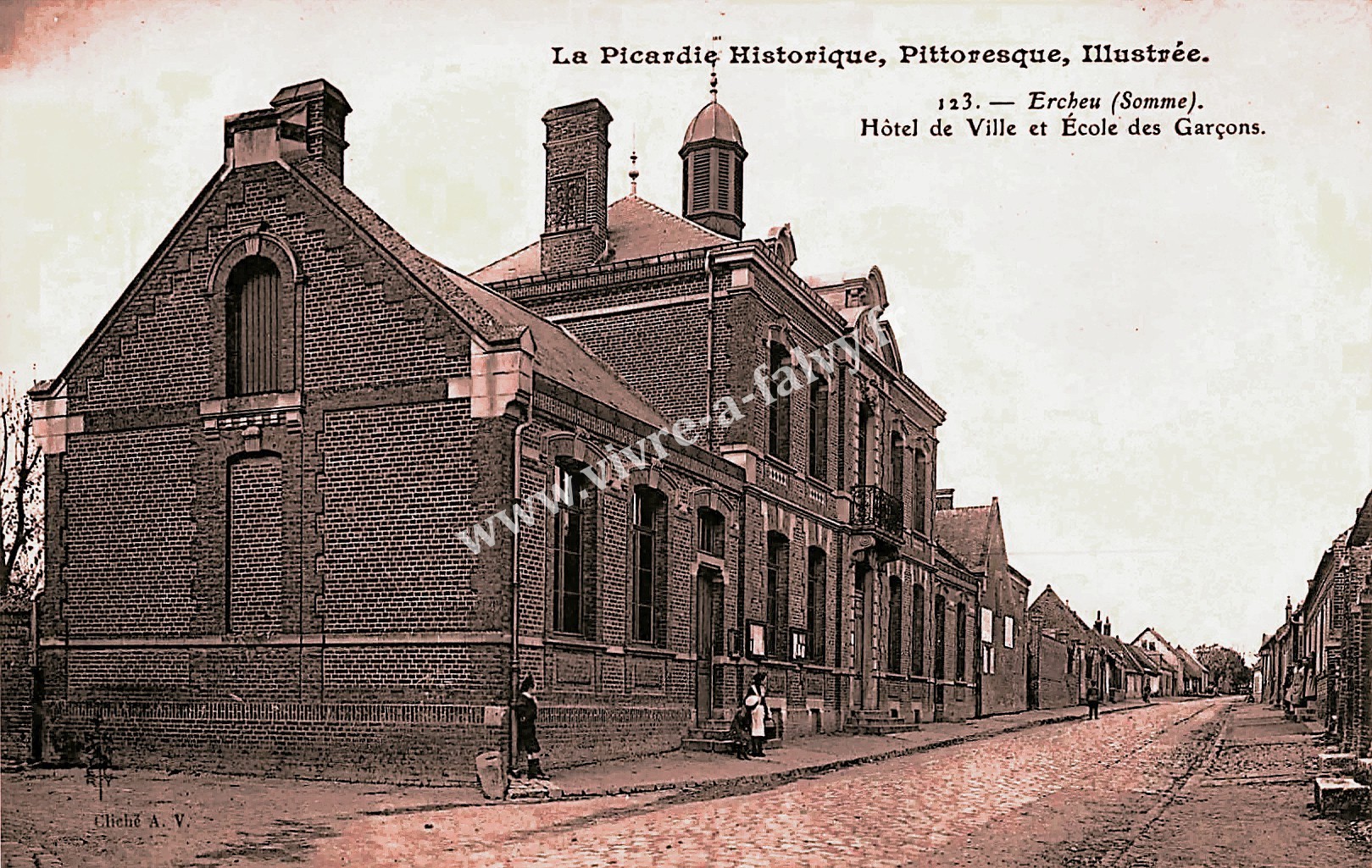 3 ercheu ecole des garcons et la mairie 2