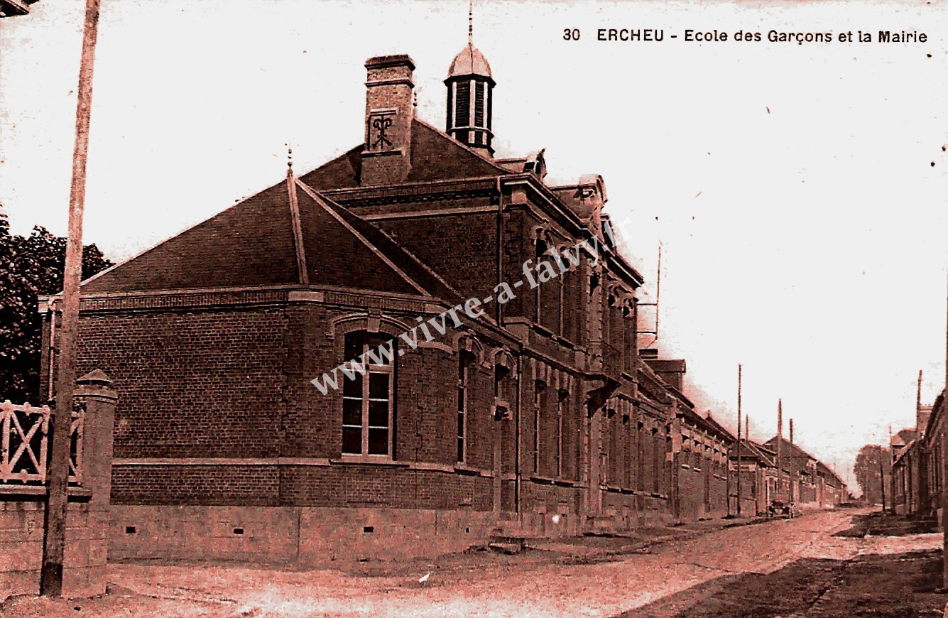 3 ercheu ecole des garcons et la mairie