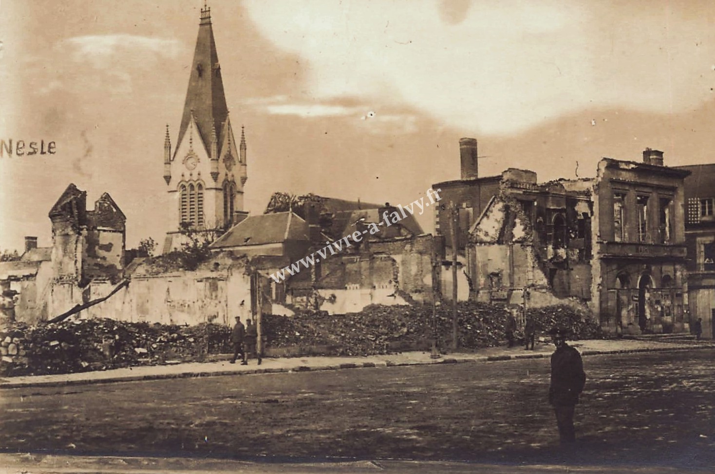 3 nesle place de la ville bombardee occupation allemane guerre 14 18