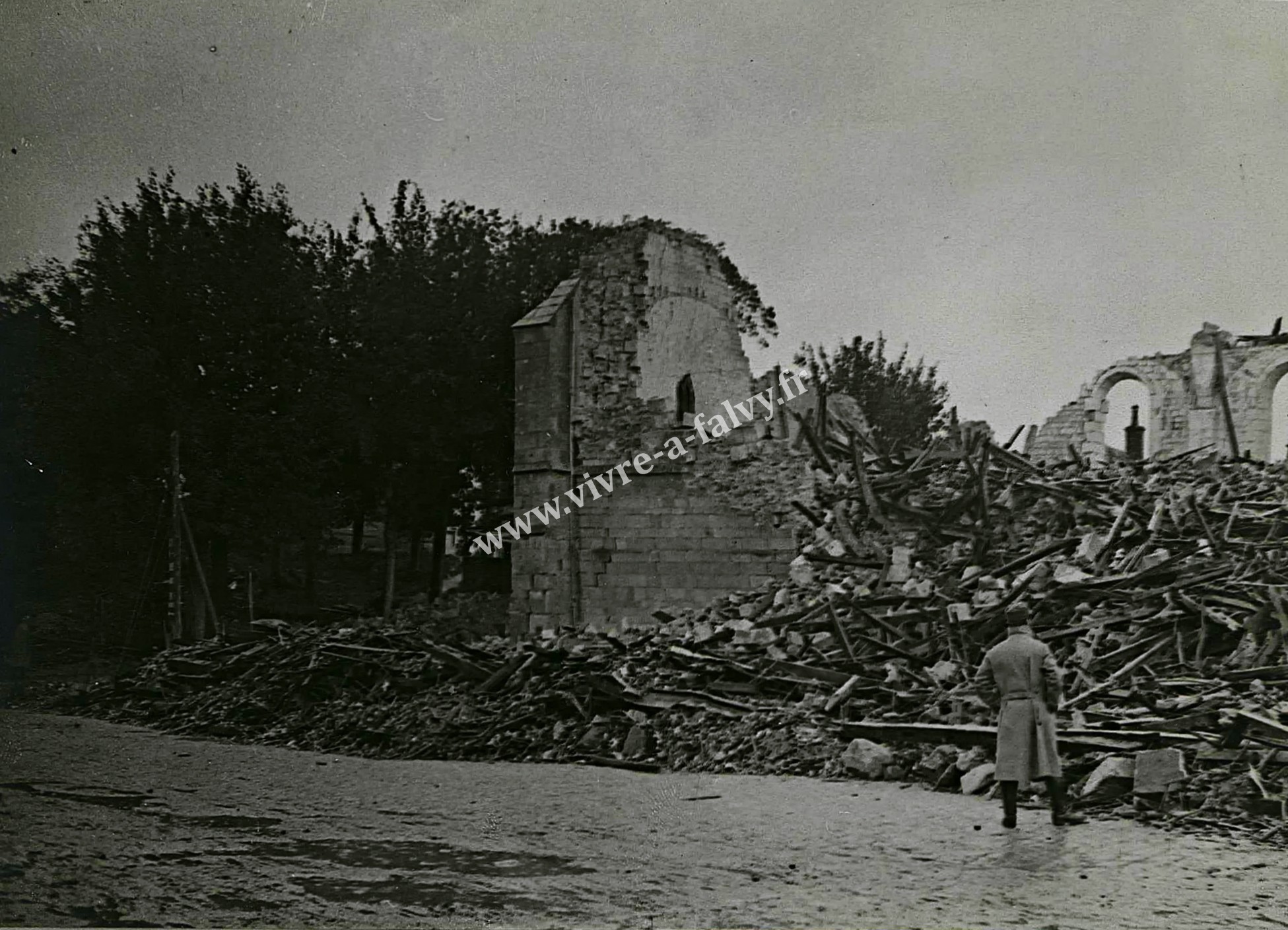 3 nesle ruines eglise 30 08 1918 2 