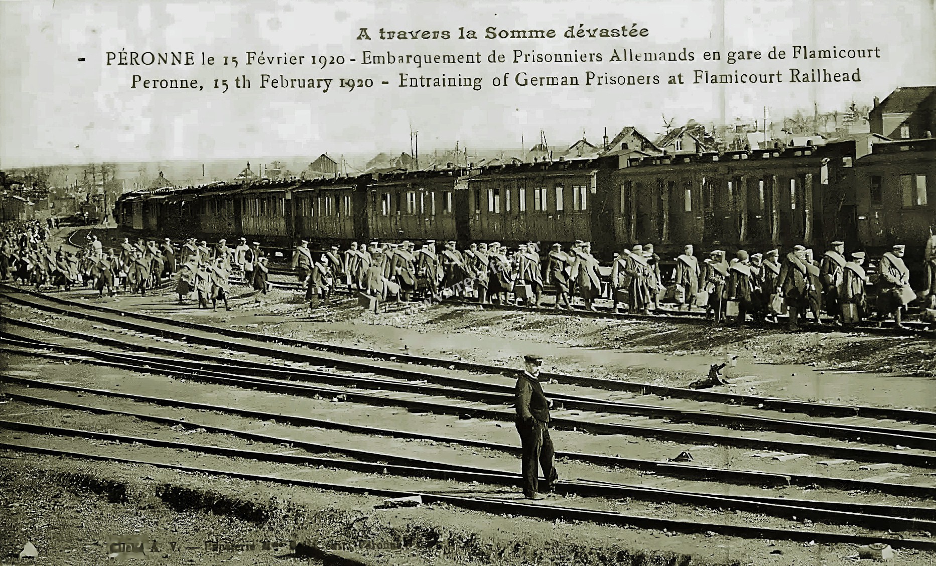 3 peronne 1920 prisonniers allemands en gare de flamicourt 1