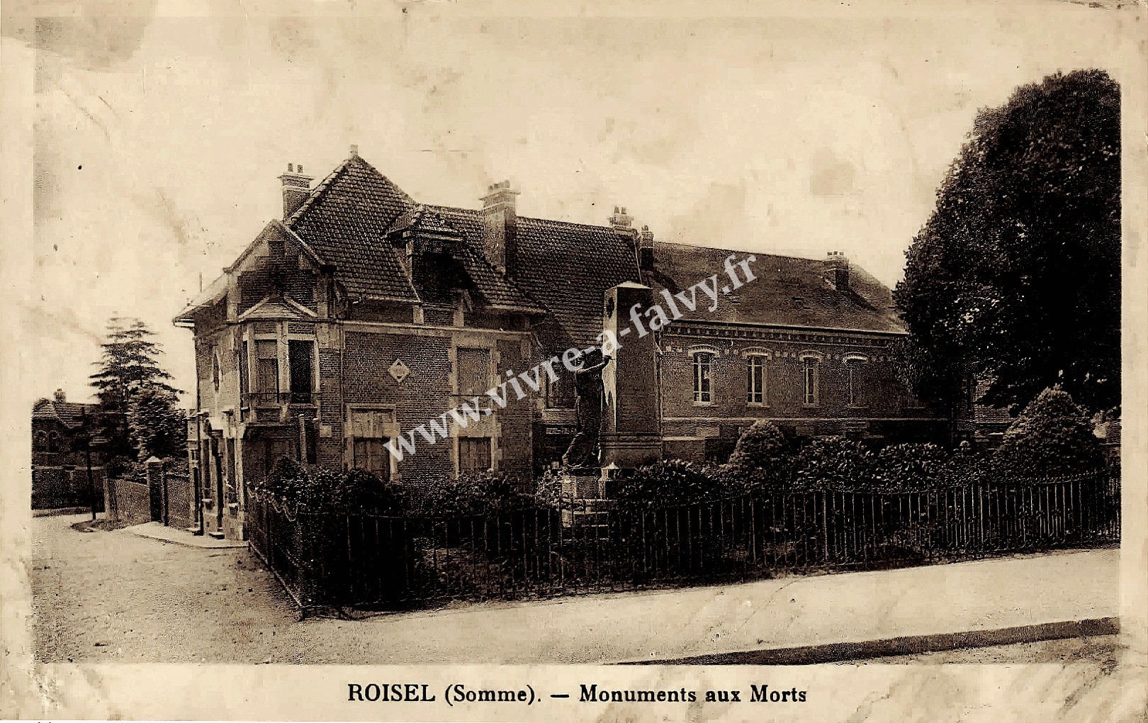 3 roisel monuments aux morts