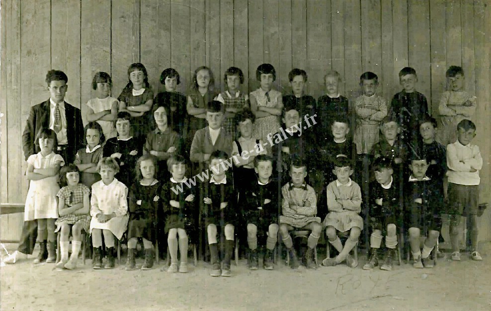 3 roye 1925 classe ecole