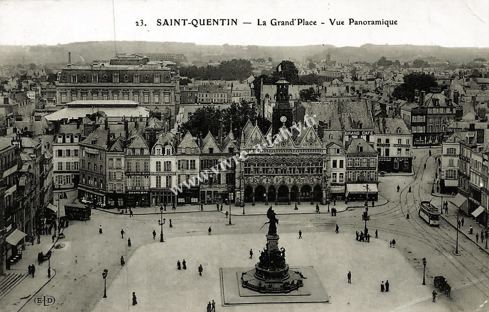 3 saint quentin la grande place vue panoramique