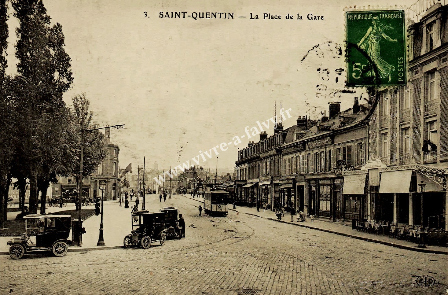 3 saint quentin la place de la gare