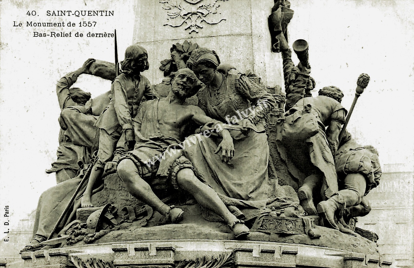 3 saint quentin le monument de 1557 bas relief de derriere