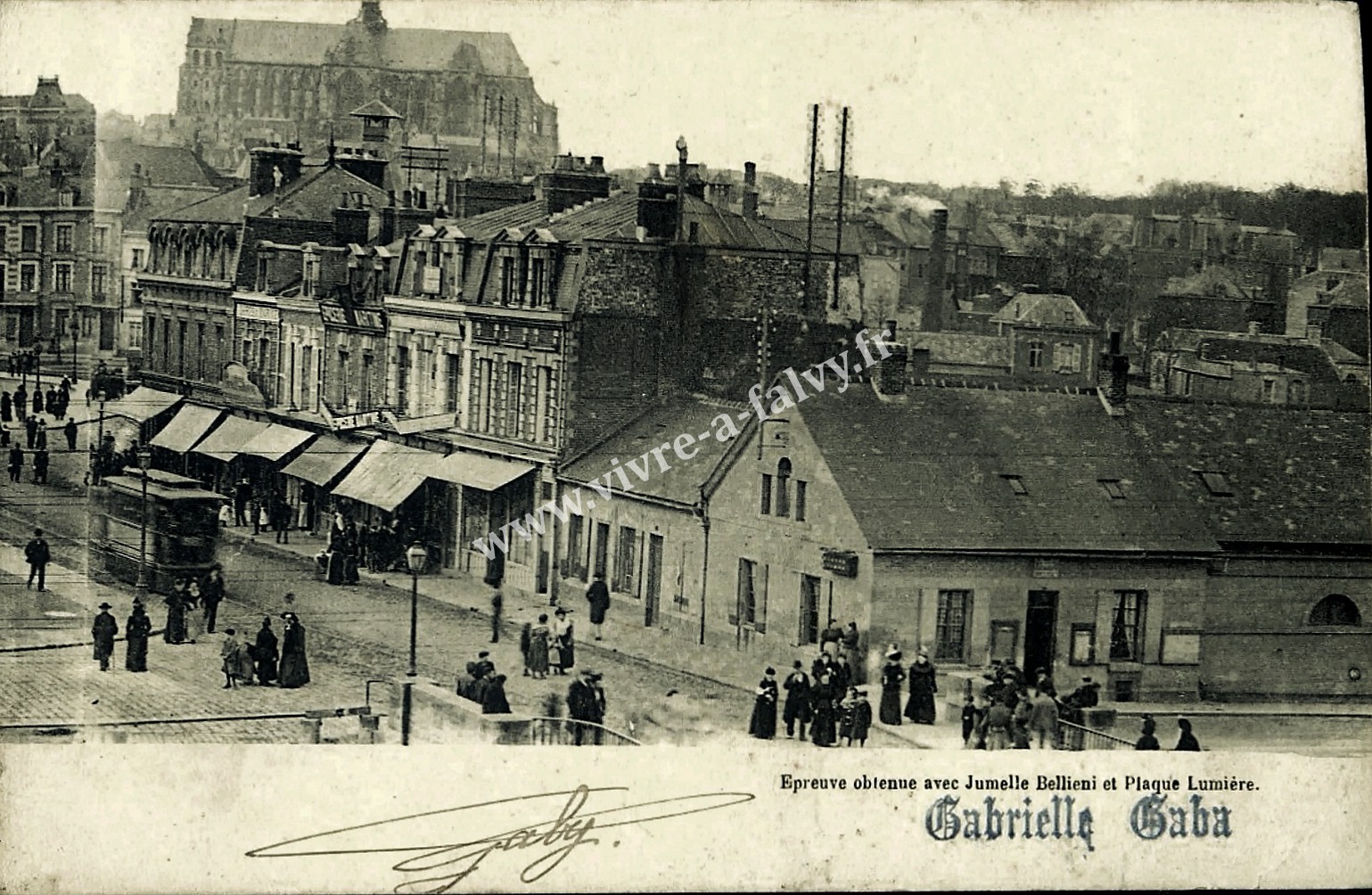 3 saint quentin vue sur la basilique