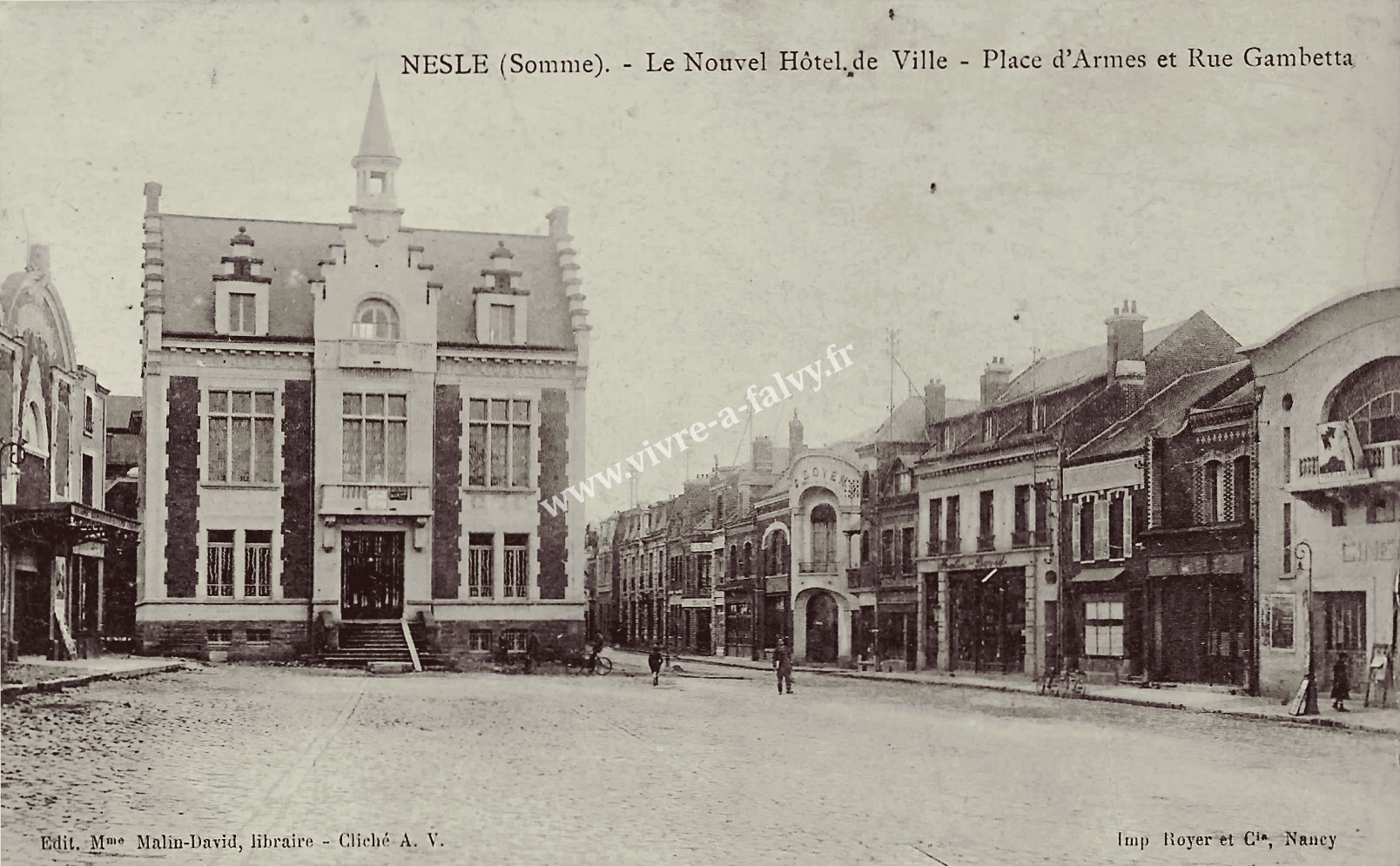 4 nesle hotel de ville place d armes et rue gambetta