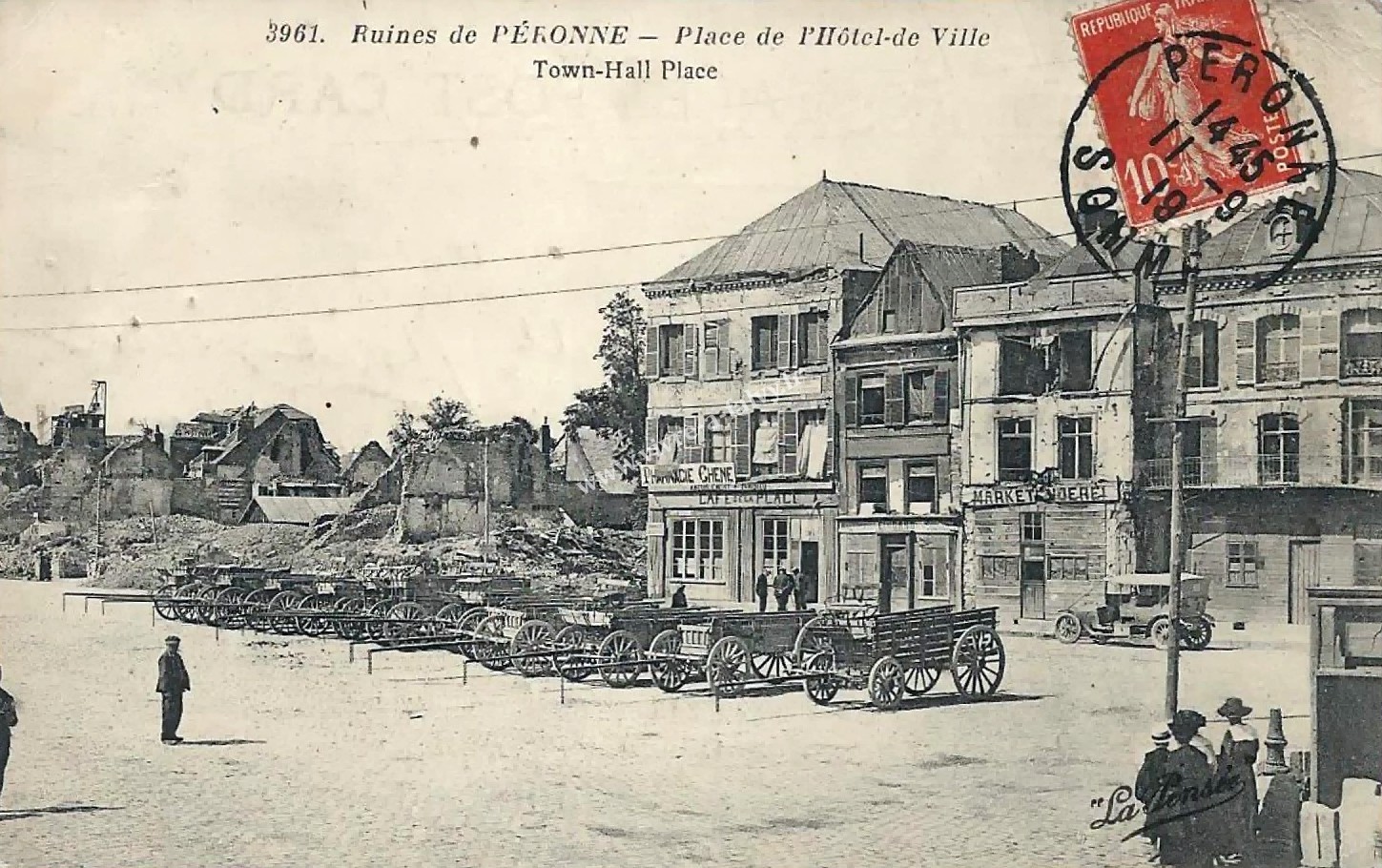 4 peronne 1919 place de l hotel de ville 1