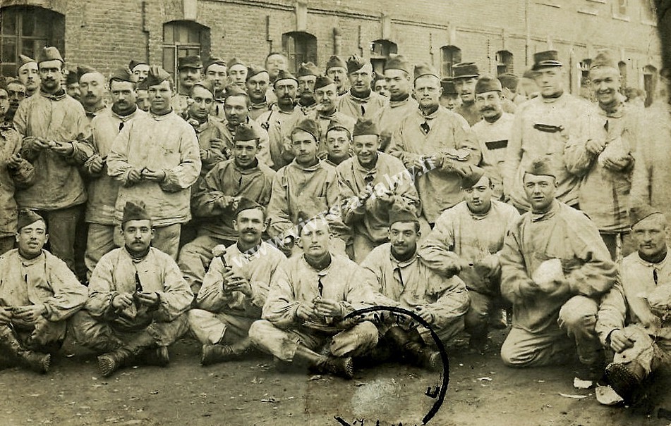 4 saint quentin groupe de militaires