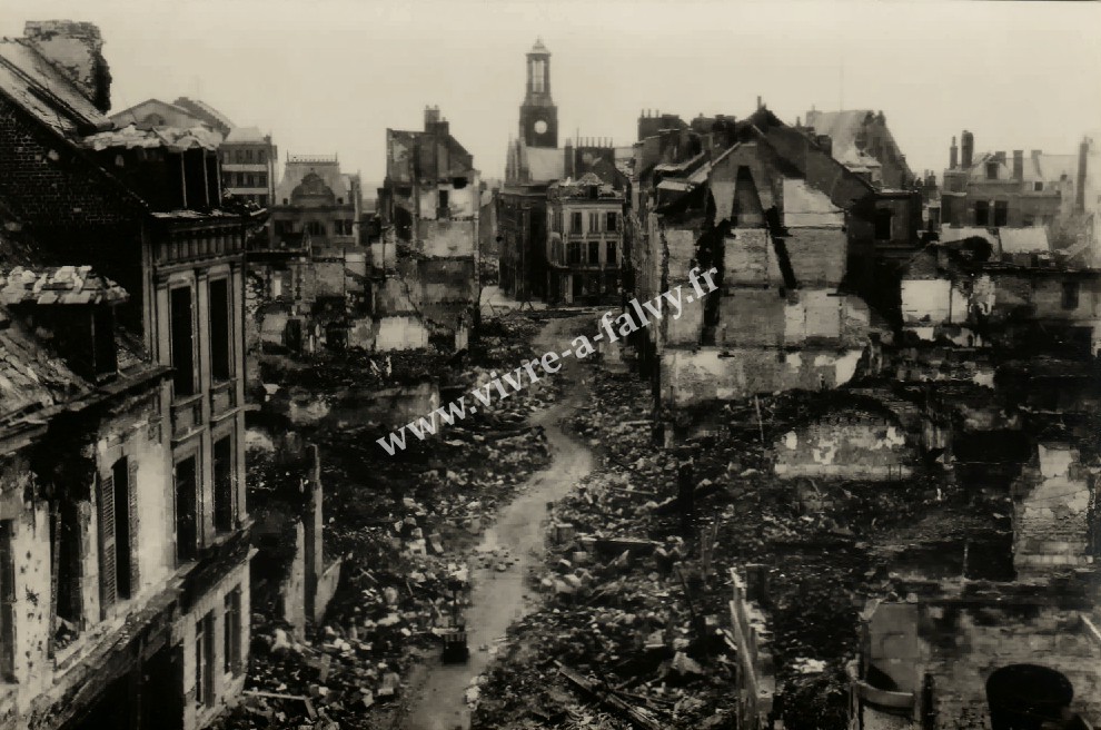 4 saint quentin une vue sur la ville bombardee