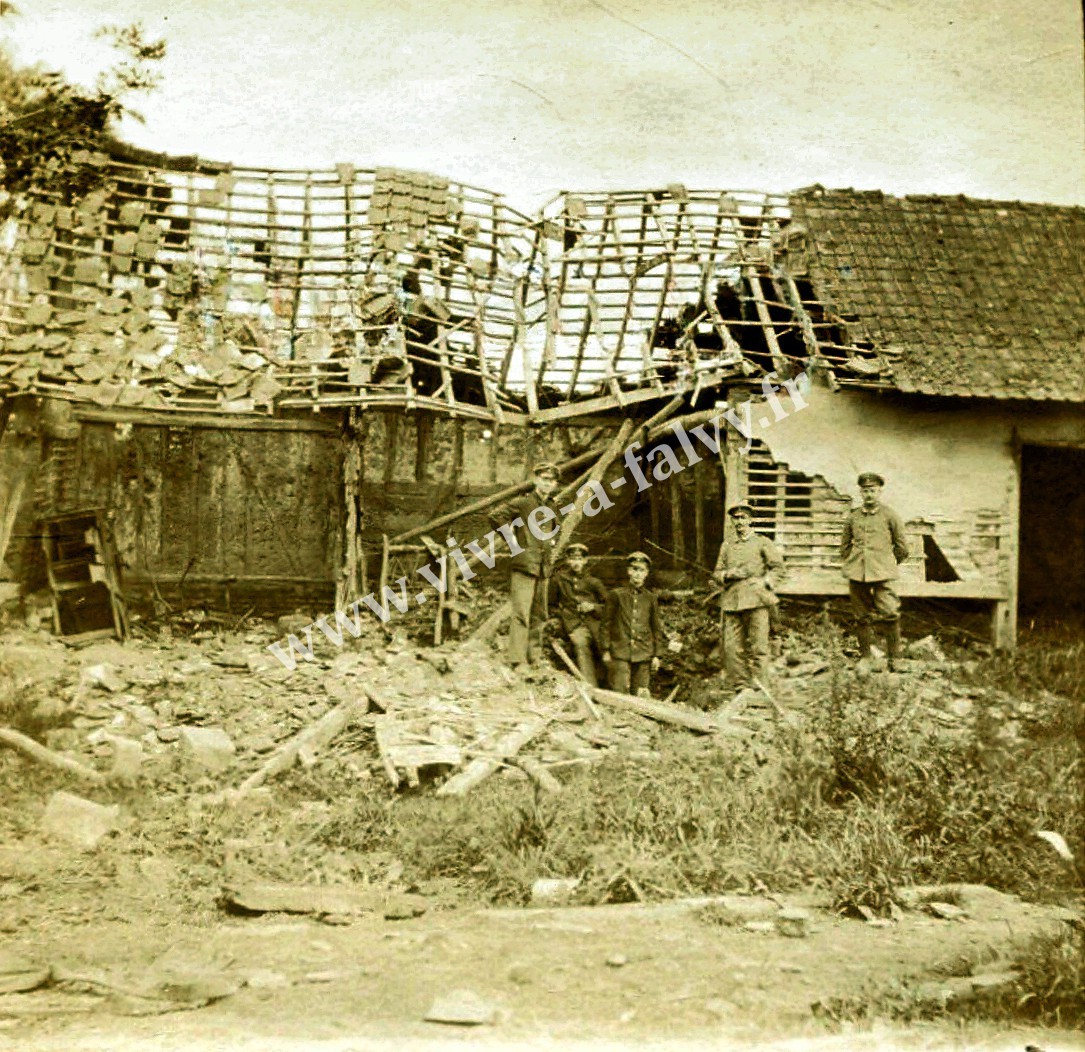5 omiecourt soldats allemands maisons detruites
