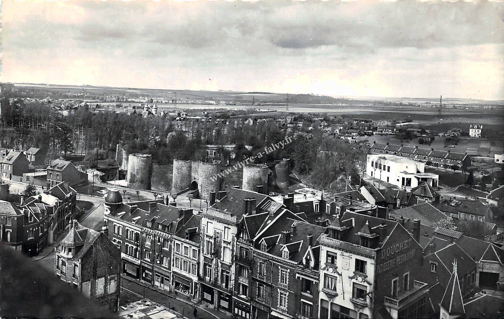 5 peronne vue aerienne 1