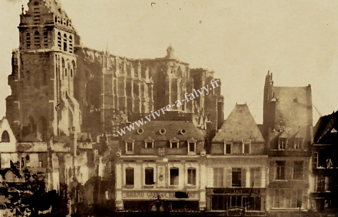 5 saint quentin vue sur les ruines de la basilique