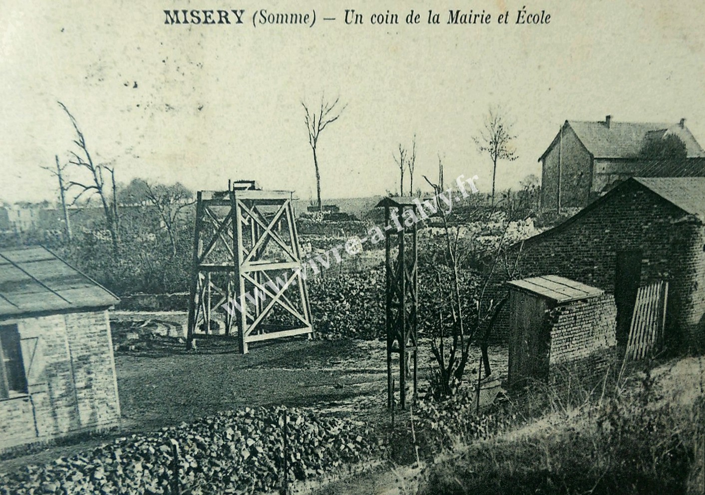 8 misery un coin de la mairie et l ecole