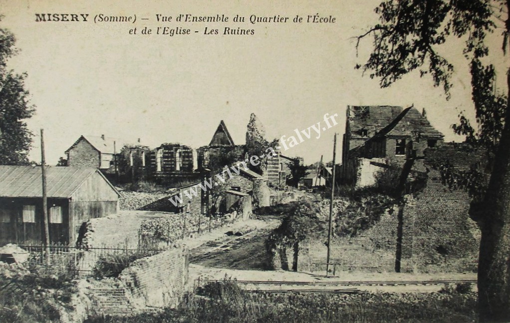 8 misery vue d ensemble du quartier de l ecole et de l eglise les ruines