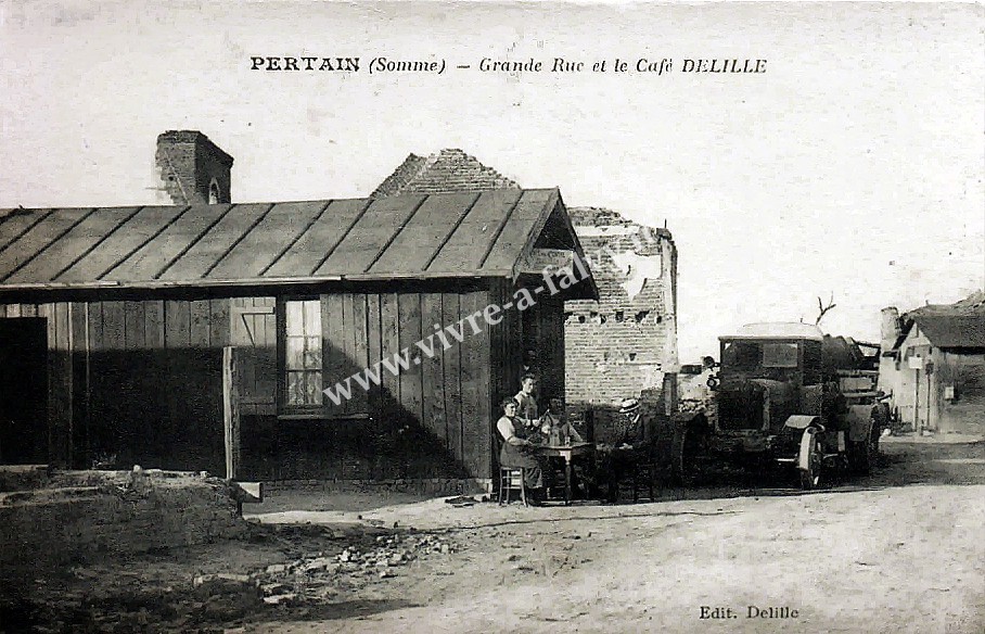 8 pertain grande rue et le cafe delille