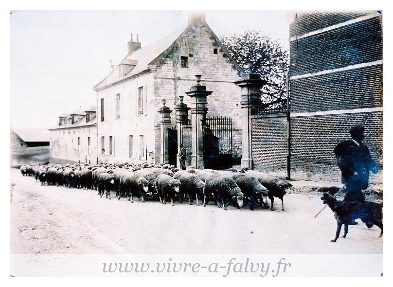 Ferme Saint-Simon Batiments d'entrée avant 1914