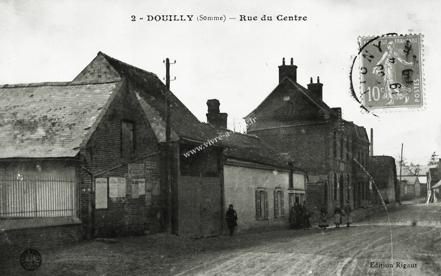 Douilly rue du centre